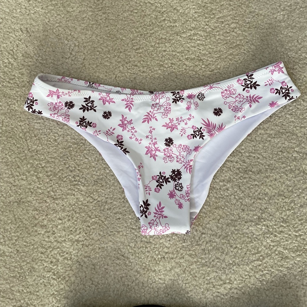 Cupshe Flower Swim Bottom